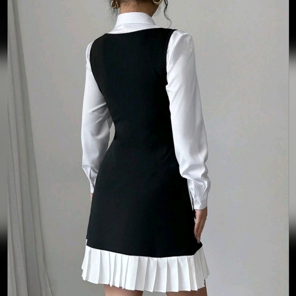 Women's Button Design Pleated Hem Elegant Suspender Dress - Picture 2 of 4